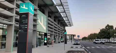 Parcheggi vicino a Aeroporto di Ancona