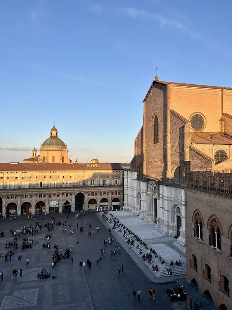 Parcheggi vicino a Centro di Bologna