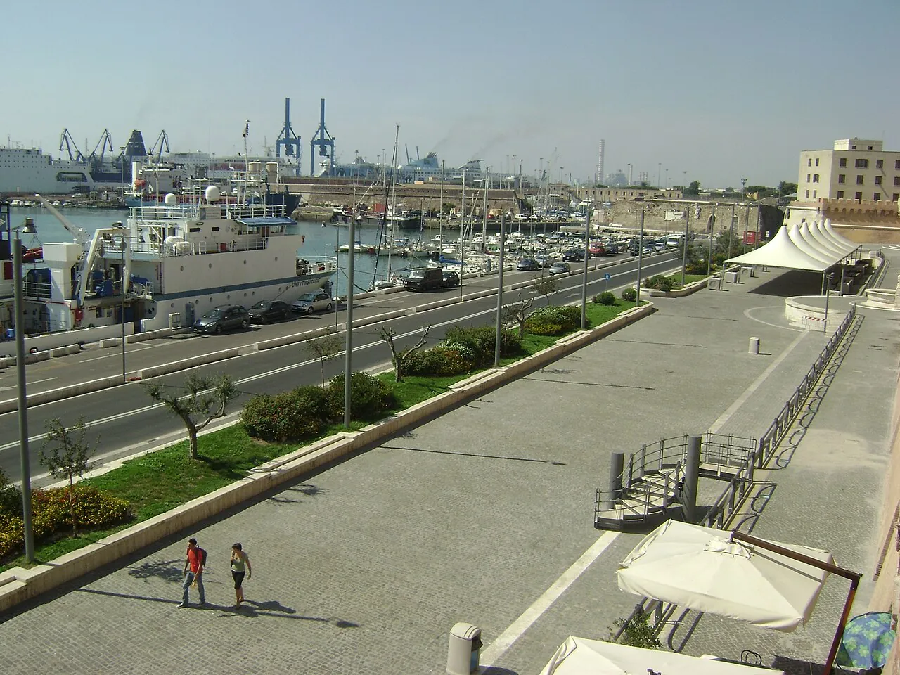 Parcheggi vicino a Porto di Civitavecchia