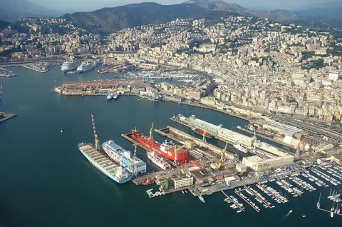 Parcheggi vicino a Porto di Genova