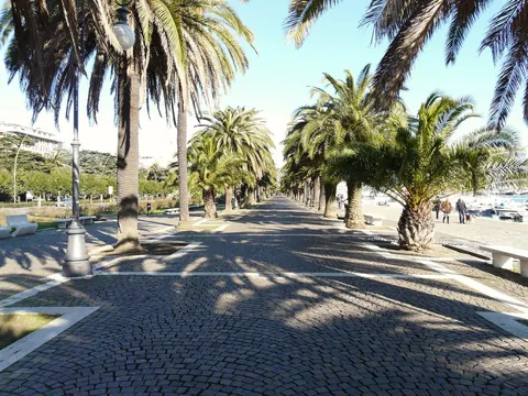 Parcheggi vicino a Centro di La Spezia