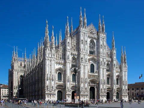 Parcheggi vicino a Centro di Milano