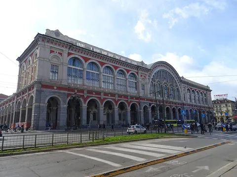 Parcheggi vicino a Stazione di Torino Porta Nuova